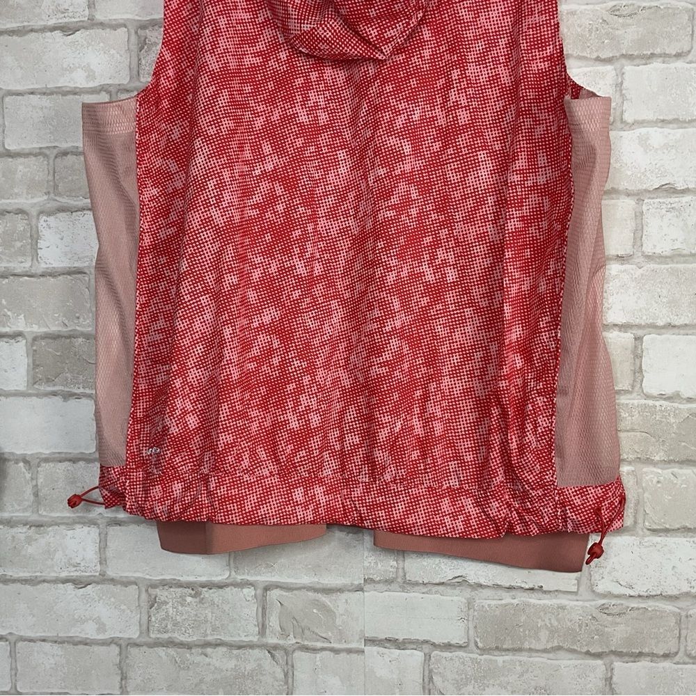Adidas Women’s Pink Red Sleeveless Golf Vest - Picture 8 of 15